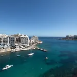 Giuliani Seafront Penthouse 16