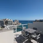 Giuliani Seafront Penthouse 16 公寓
