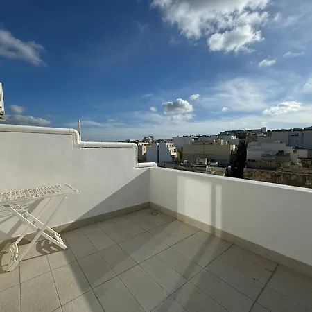 Giuliani Seafront Penthouse 16 * Saint Julian's