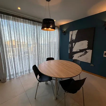 Apartament Giuliani Seafront Penthouse 16 St. Julian's