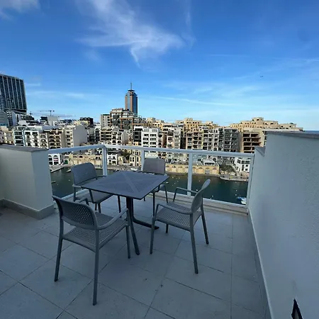 Lägenhet Giuliani Seafront Penthouse 16