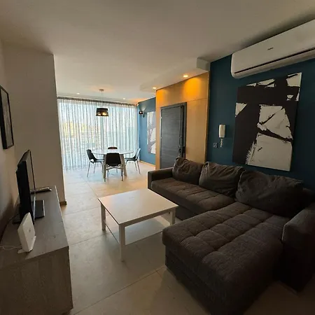 Giuliani Seafront Penthouse 16 * St. Julian's