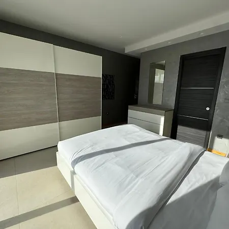 Giuliani Seafront Penthouse 16 Apartment