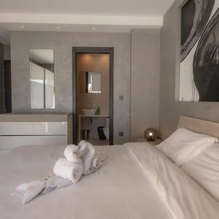 Apartament Giuliani Seafront Penthouse 16 St. Julian's