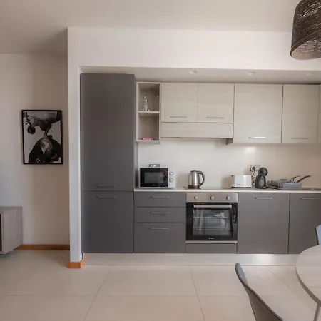Giuliani Seafront Penthouse 16 * San Julián