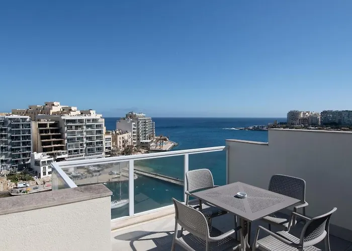 Giuliani Seafront Penthouse 16 Apartament